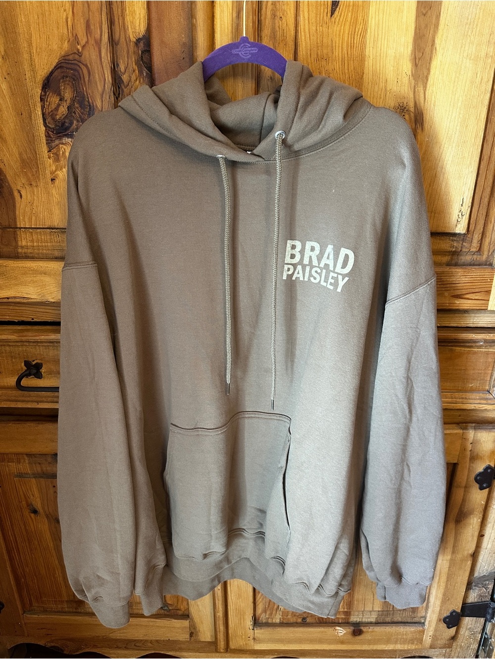 Brad Paisley Men's Hooded Pullover Sweatshirt - light Brown